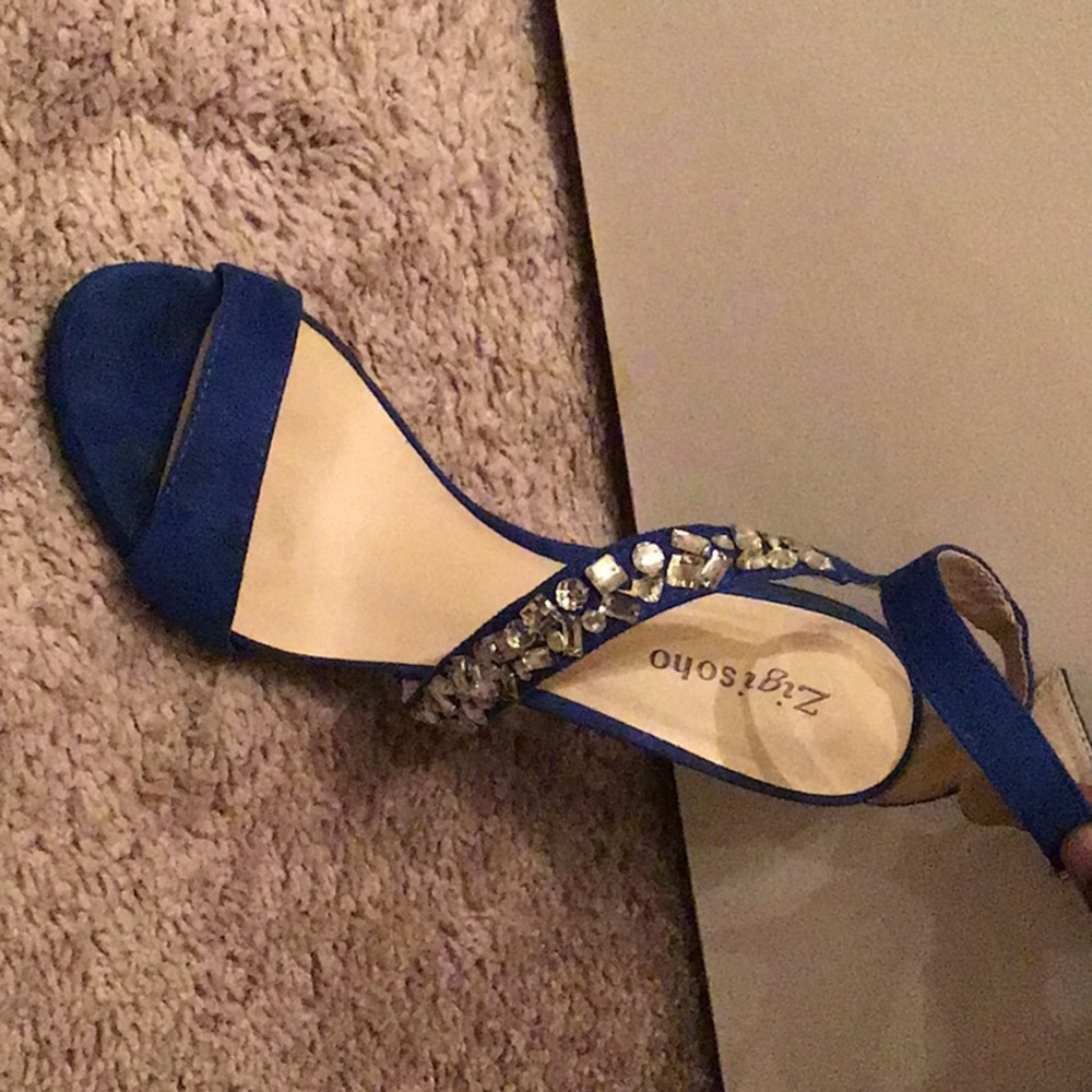 Shoes - Picture 2 of 4